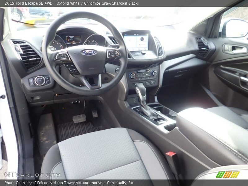 Oxford White / Chromite Gray/Charcoal Black 2019 Ford Escape SE 4WD