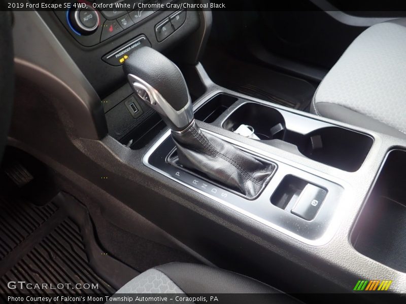 Oxford White / Chromite Gray/Charcoal Black 2019 Ford Escape SE 4WD
