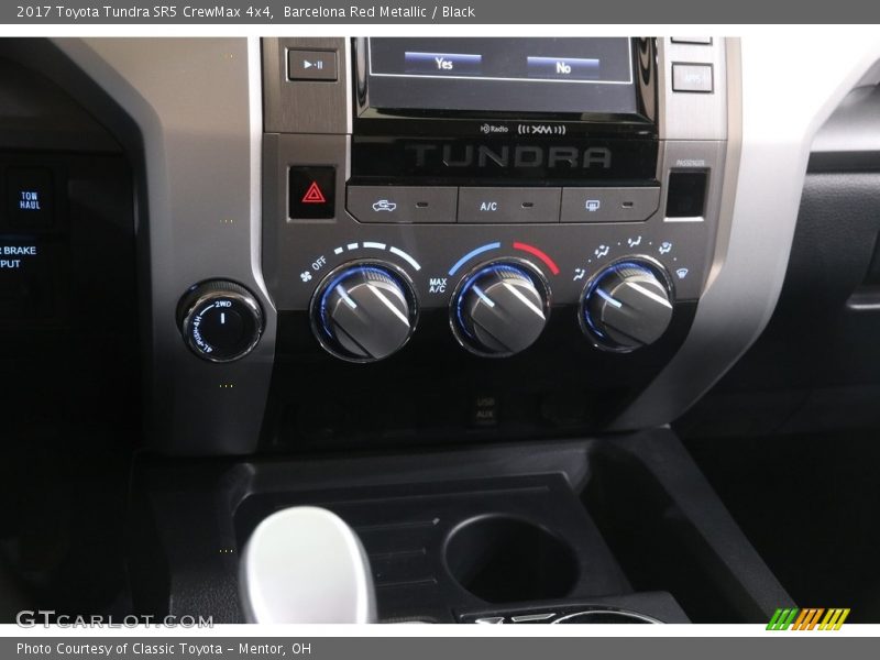 Barcelona Red Metallic / Black 2017 Toyota Tundra SR5 CrewMax 4x4