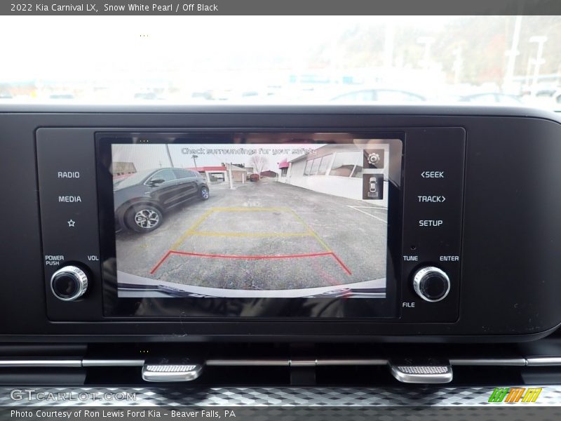 Snow White Pearl / Off Black 2022 Kia Carnival LX