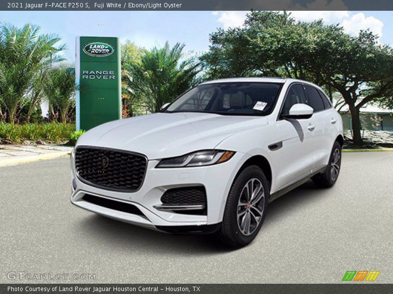 Fuji White / Ebony/Light Oyster 2021 Jaguar F-PACE P250 S