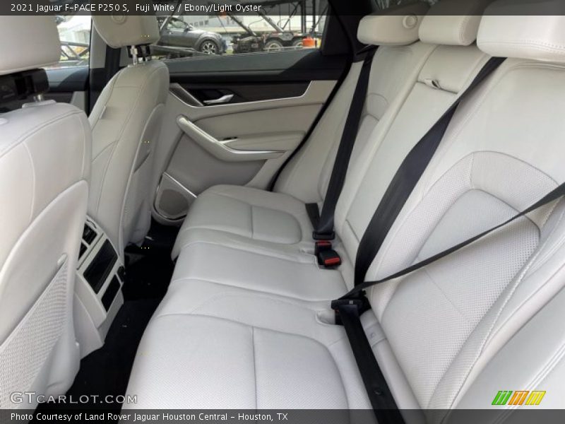 Fuji White / Ebony/Light Oyster 2021 Jaguar F-PACE P250 S