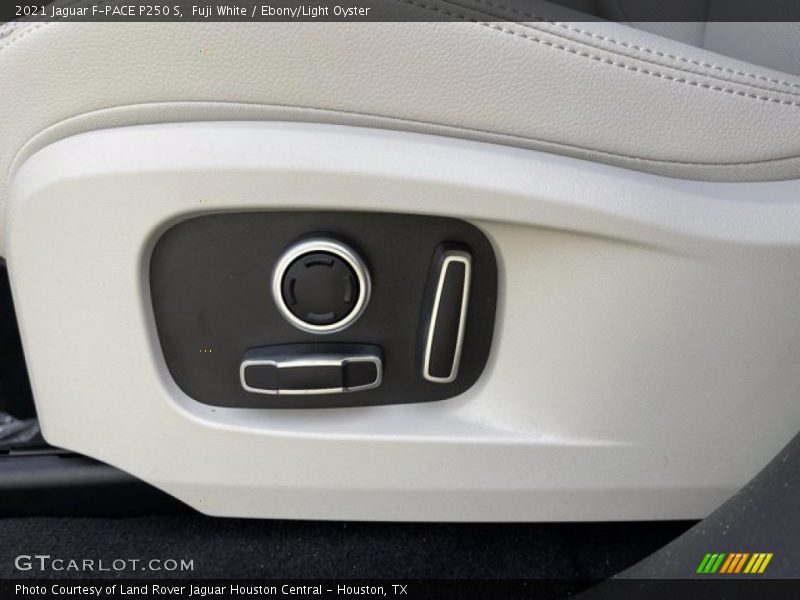 Fuji White / Ebony/Light Oyster 2021 Jaguar F-PACE P250 S