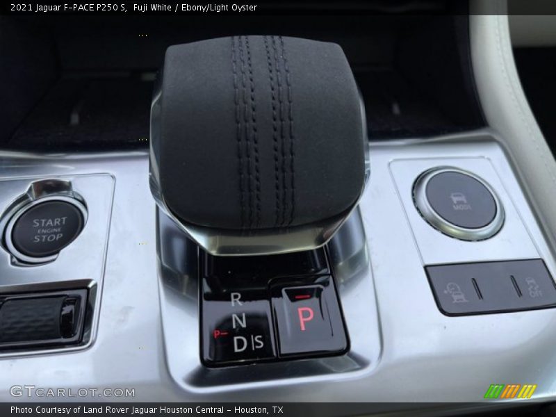 Fuji White / Ebony/Light Oyster 2021 Jaguar F-PACE P250 S