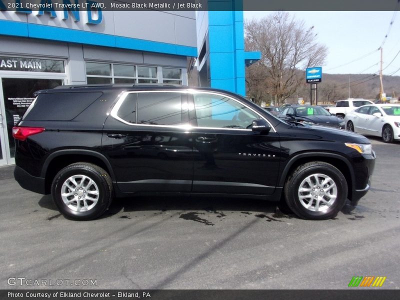 Mosaic Black Metallic / Jet Black 2021 Chevrolet Traverse LT AWD