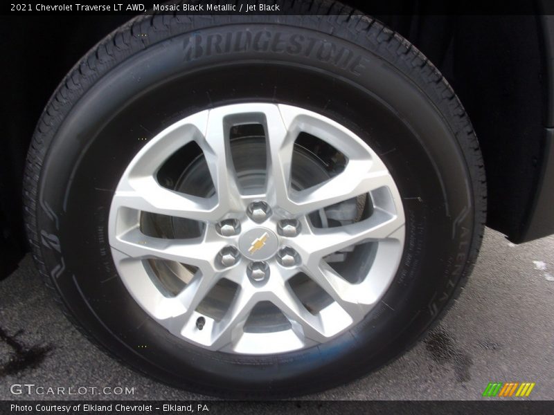 Mosaic Black Metallic / Jet Black 2021 Chevrolet Traverse LT AWD