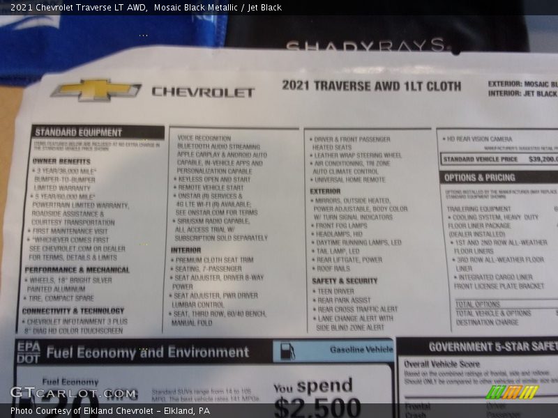 Mosaic Black Metallic / Jet Black 2021 Chevrolet Traverse LT AWD