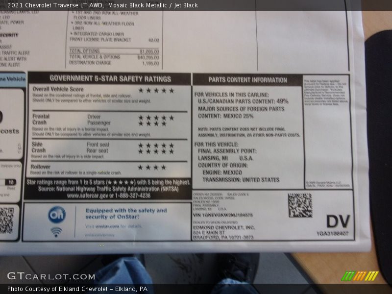 Mosaic Black Metallic / Jet Black 2021 Chevrolet Traverse LT AWD
