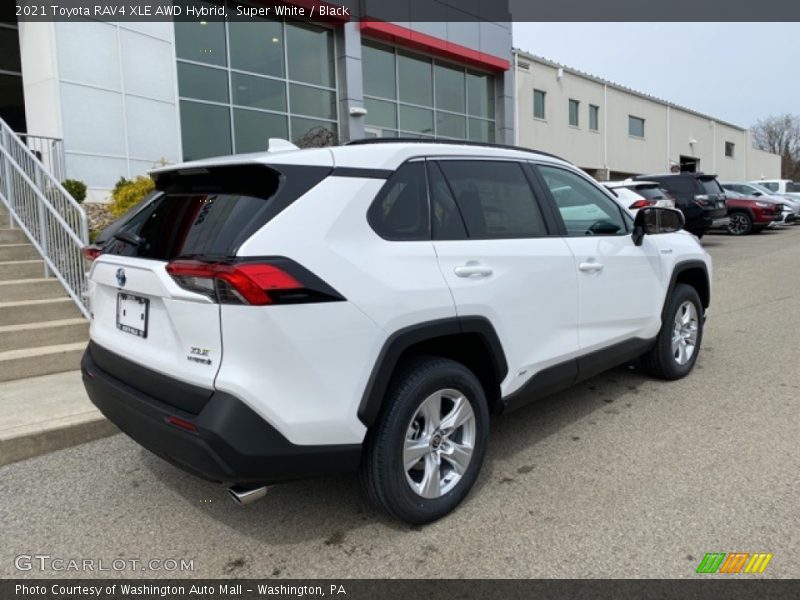 Super White / Black 2021 Toyota RAV4 XLE AWD Hybrid