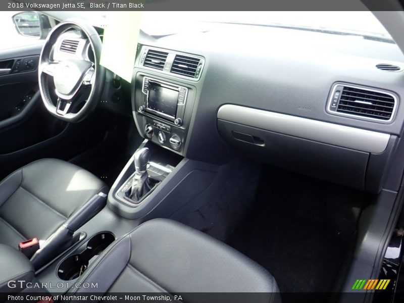 Black / Titan Black 2018 Volkswagen Jetta SE