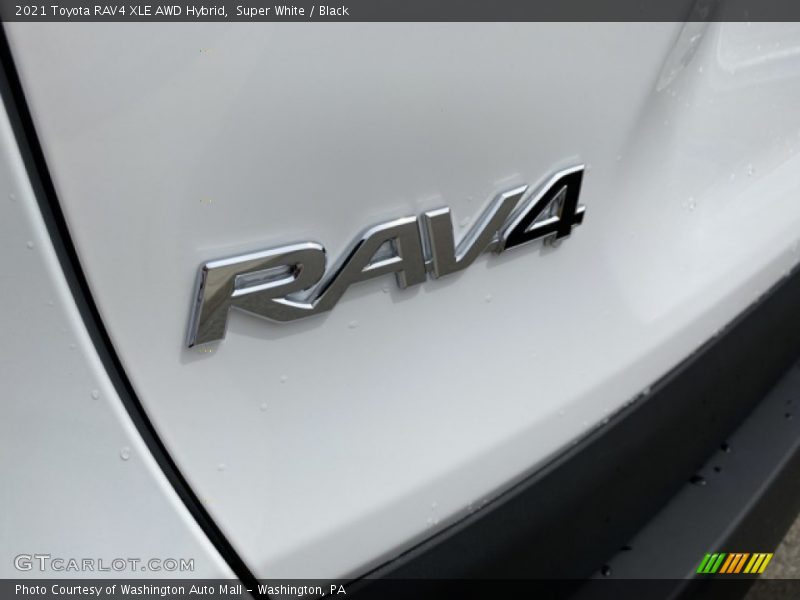 Super White / Black 2021 Toyota RAV4 XLE AWD Hybrid