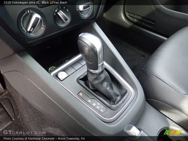 Black / Titan Black 2018 Volkswagen Jetta SE