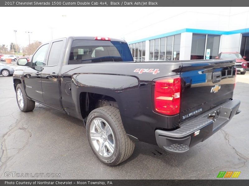 Black / Dark Ash/Jet Black 2017 Chevrolet Silverado 1500 Custom Double Cab 4x4