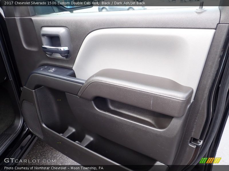 Black / Dark Ash/Jet Black 2017 Chevrolet Silverado 1500 Custom Double Cab 4x4