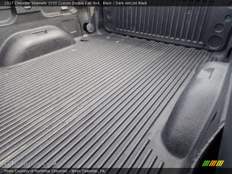 Black / Dark Ash/Jet Black 2017 Chevrolet Silverado 1500 Custom Double Cab 4x4