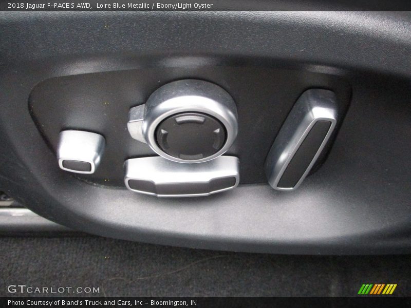 Loire Blue Metallic / Ebony/Light Oyster 2018 Jaguar F-PACE S AWD