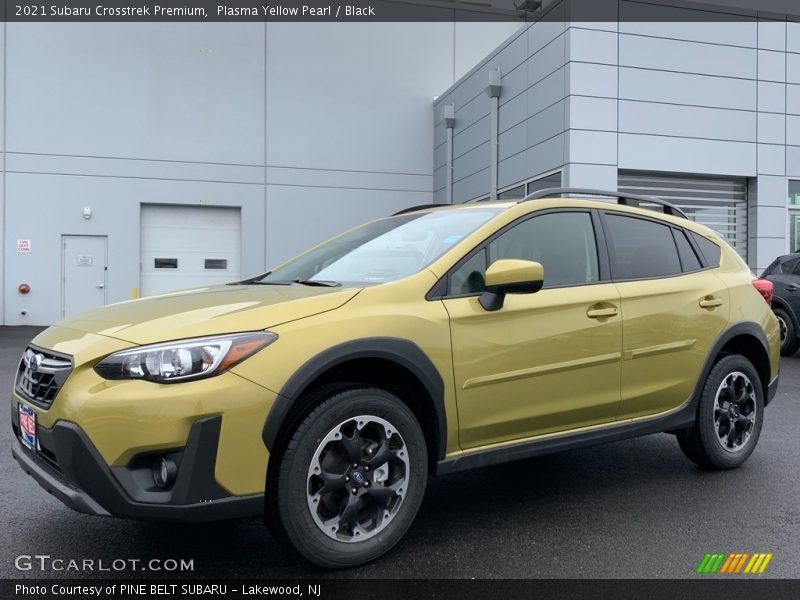 Front 3/4 View of 2021 Crosstrek Premium