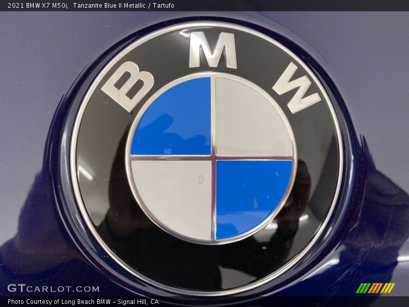  2021 X7 M50i Logo