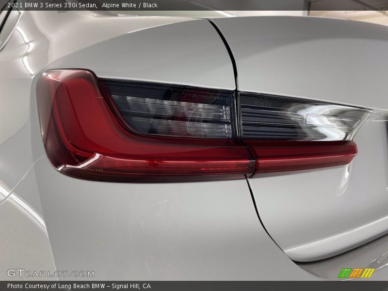 Alpine White / Black 2021 BMW 3 Series 330i Sedan