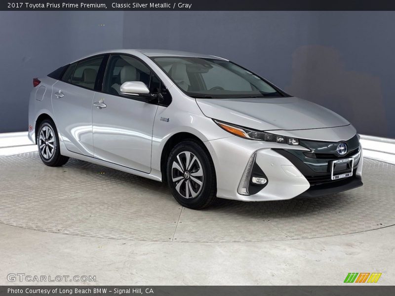 Front 3/4 View of 2017 Prius Prime Premium