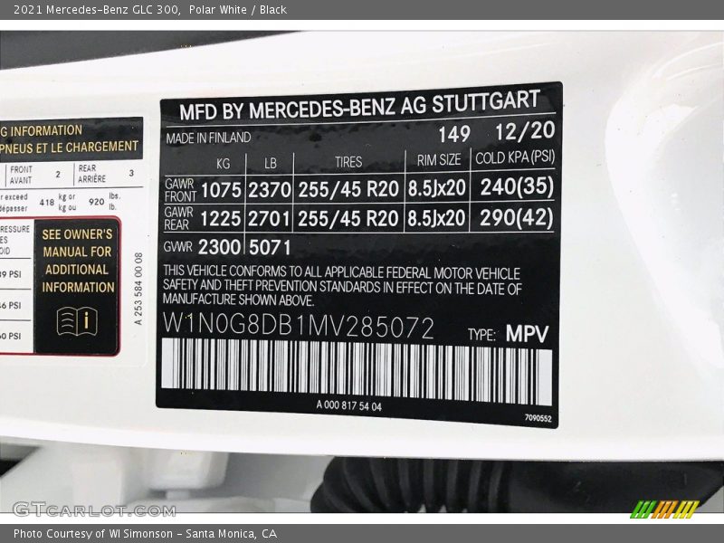 Polar White / Black 2021 Mercedes-Benz GLC 300