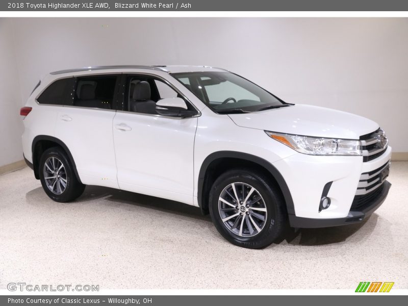 Blizzard White Pearl / Ash 2018 Toyota Highlander XLE AWD
