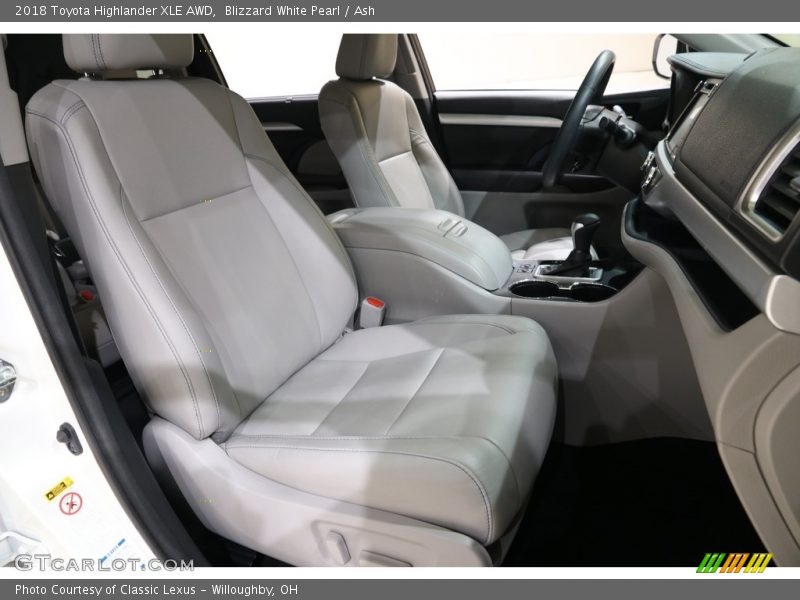 Blizzard White Pearl / Ash 2018 Toyota Highlander XLE AWD