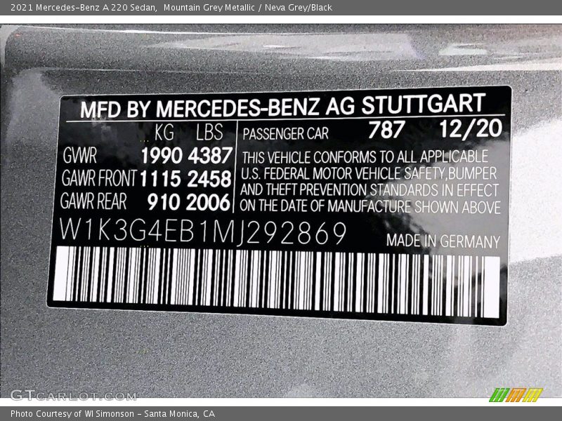 Mountain Grey Metallic / Neva Grey/Black 2021 Mercedes-Benz A 220 Sedan
