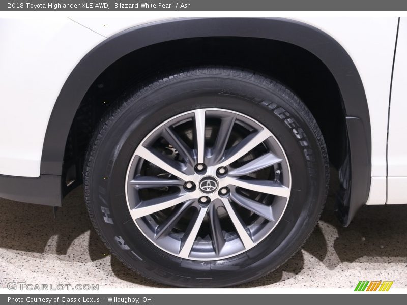 Blizzard White Pearl / Ash 2018 Toyota Highlander XLE AWD