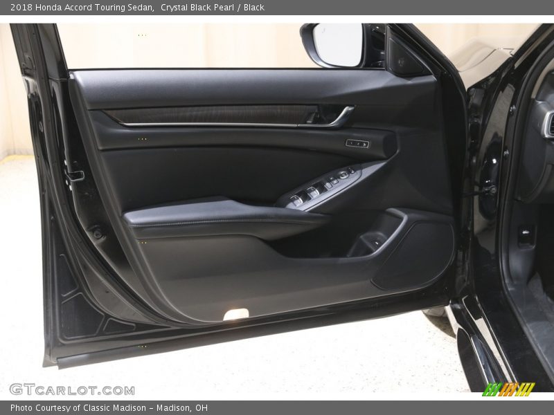 Crystal Black Pearl / Black 2018 Honda Accord Touring Sedan