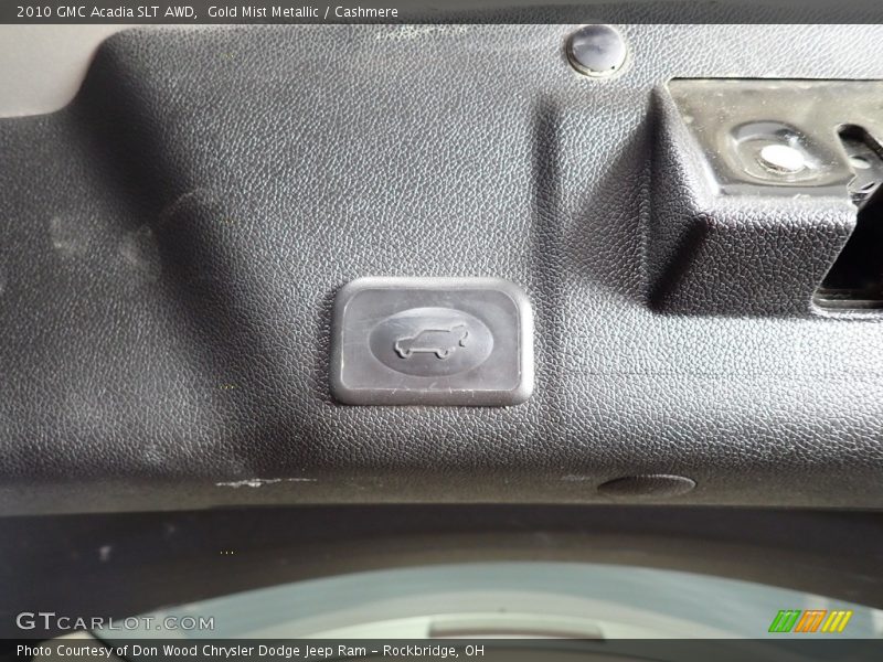 Gold Mist Metallic / Cashmere 2010 GMC Acadia SLT AWD