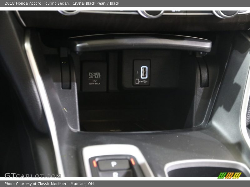 Crystal Black Pearl / Black 2018 Honda Accord Touring Sedan