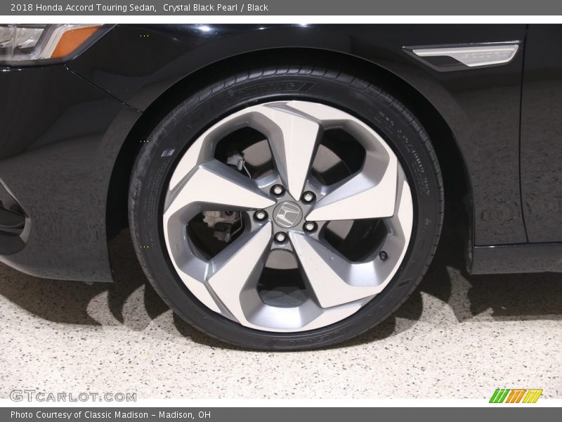 Crystal Black Pearl / Black 2018 Honda Accord Touring Sedan