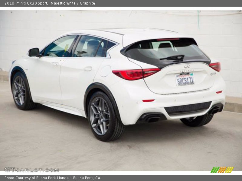 Majestic White / Graphite 2018 Infiniti QX30 Sport