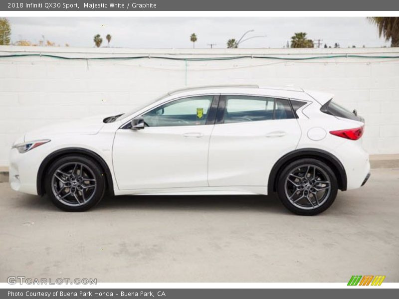 Majestic White / Graphite 2018 Infiniti QX30 Sport