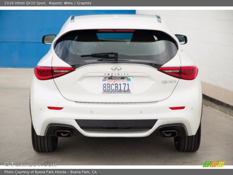 Majestic White / Graphite 2018 Infiniti QX30 Sport