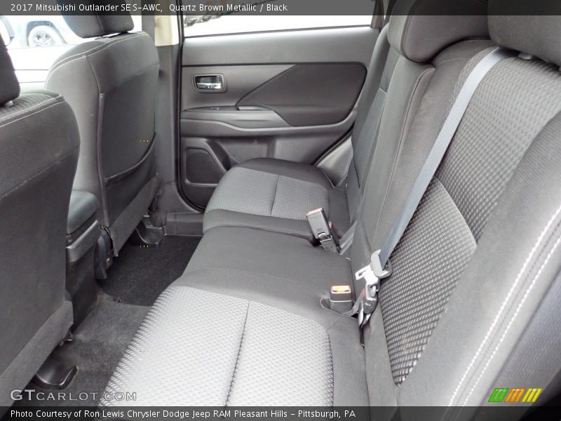 Rear Seat of 2017 Outlander SE S-AWC