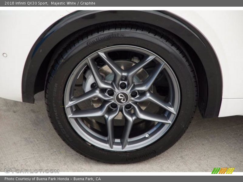 Majestic White / Graphite 2018 Infiniti QX30 Sport