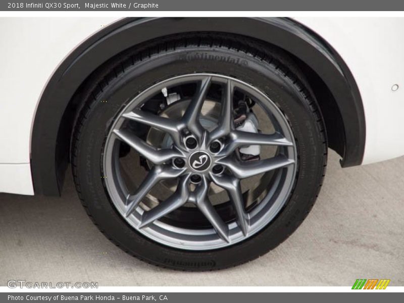 Majestic White / Graphite 2018 Infiniti QX30 Sport