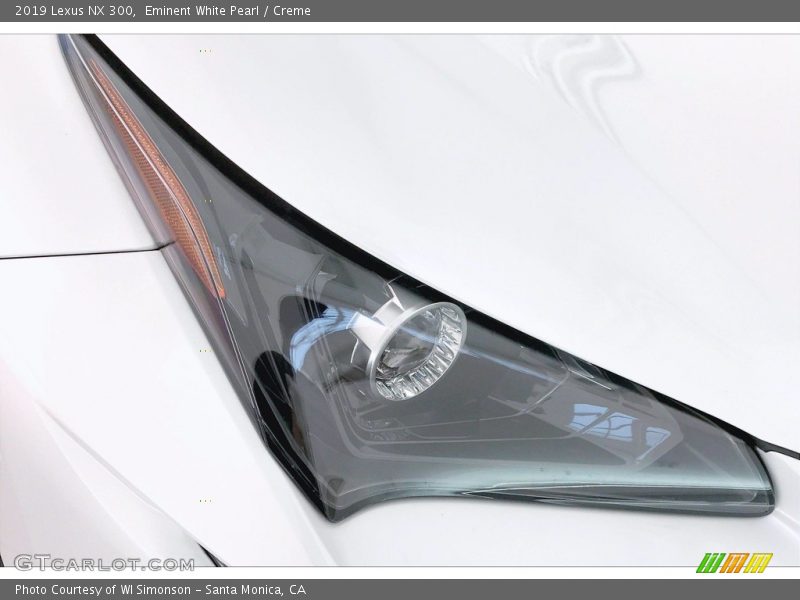 Eminent White Pearl / Creme 2019 Lexus NX 300