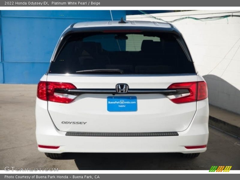 Platinum White Pearl / Beige 2022 Honda Odyssey EX