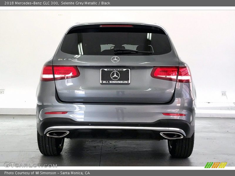Selenite Grey Metallic / Black 2018 Mercedes-Benz GLC 300