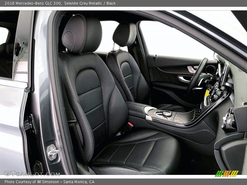 Selenite Grey Metallic / Black 2018 Mercedes-Benz GLC 300