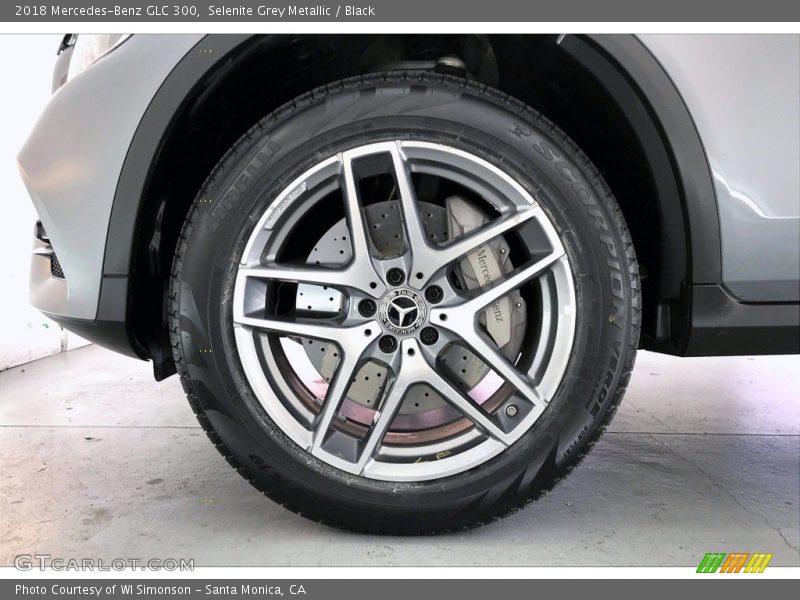 Selenite Grey Metallic / Black 2018 Mercedes-Benz GLC 300