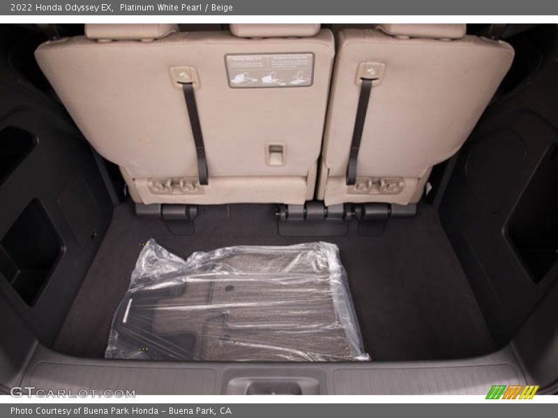 Platinum White Pearl / Beige 2022 Honda Odyssey EX