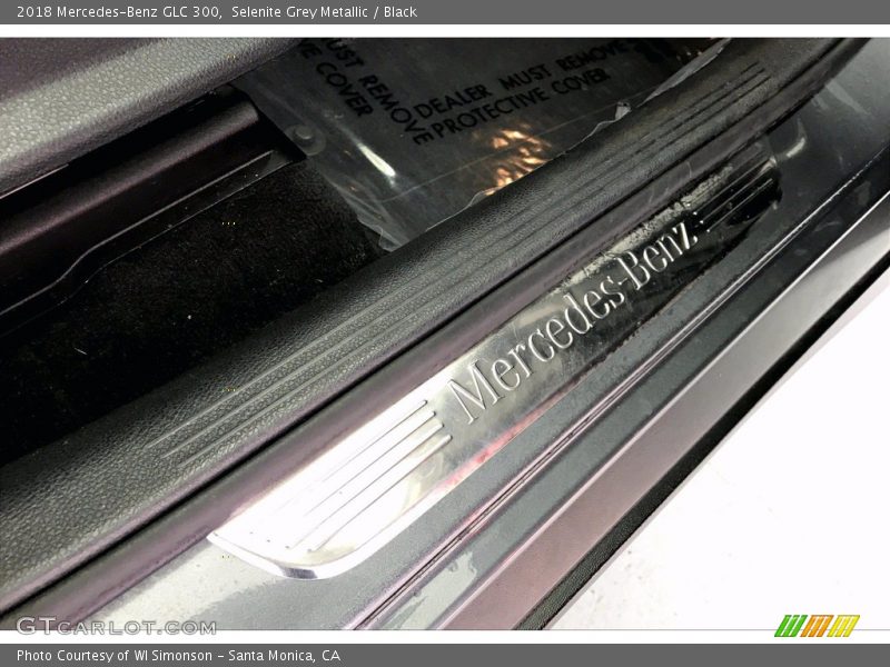 Selenite Grey Metallic / Black 2018 Mercedes-Benz GLC 300