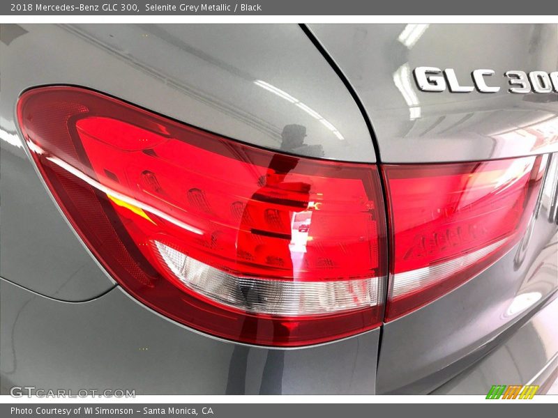 Selenite Grey Metallic / Black 2018 Mercedes-Benz GLC 300