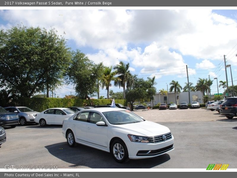 Pure White / Cornsilk Beige 2017 Volkswagen Passat S Sedan