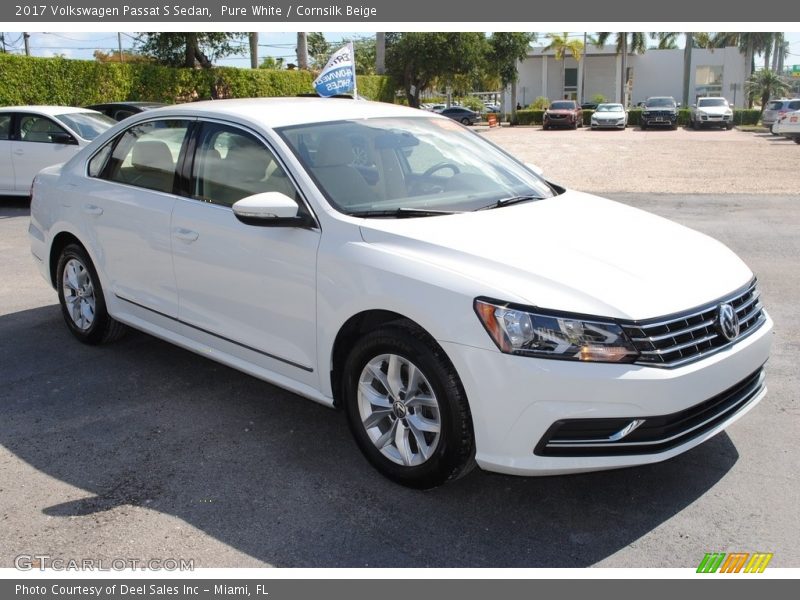 Pure White / Cornsilk Beige 2017 Volkswagen Passat S Sedan
