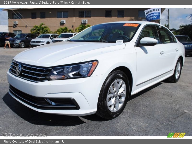 Pure White / Cornsilk Beige 2017 Volkswagen Passat S Sedan